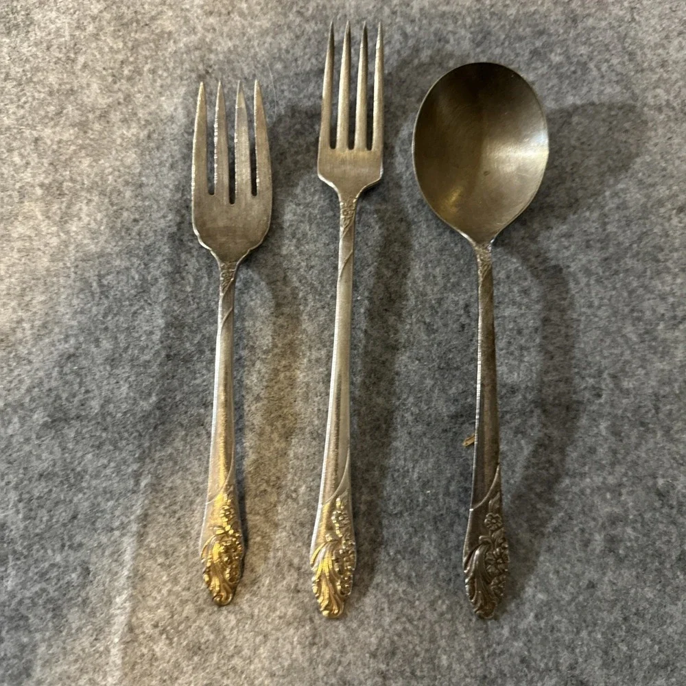 Oneida Community Evening Star Silver Plated 2 Forks 1 Soup Spoon Vintage